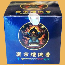 內含八大嘿嚧嘎大成就甘露法藥，“寧瑪巴”秘密傳承之 龍藥，、萬僧法藥、岩藏甘露，上百次火供灰。喜馬拉 雅山雪域閉關上師-瑪貢仁波切、吉美仁波切、貝瑪卻 且仁波切、紅教掌教教主貝諾法王率百位喇嘛.無上大 力普巴金剛除障法會內壇加持、因緣殊勝、百劫難遇。